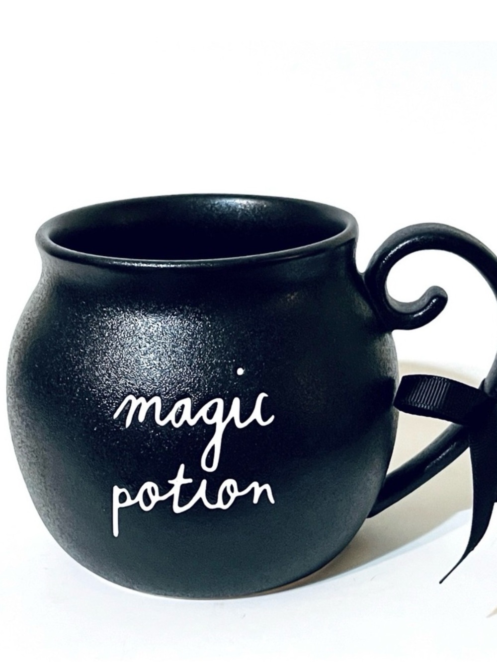 💀 Rae Dunn black 'magic potion' cauldron mug with skull tag